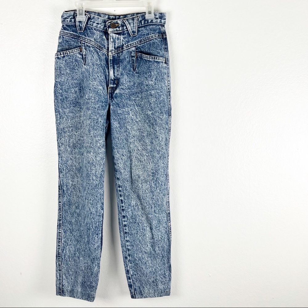 CHIC Vintage Acid Wash High Rise Flat Front Pocket Mom Jeans, Size 8